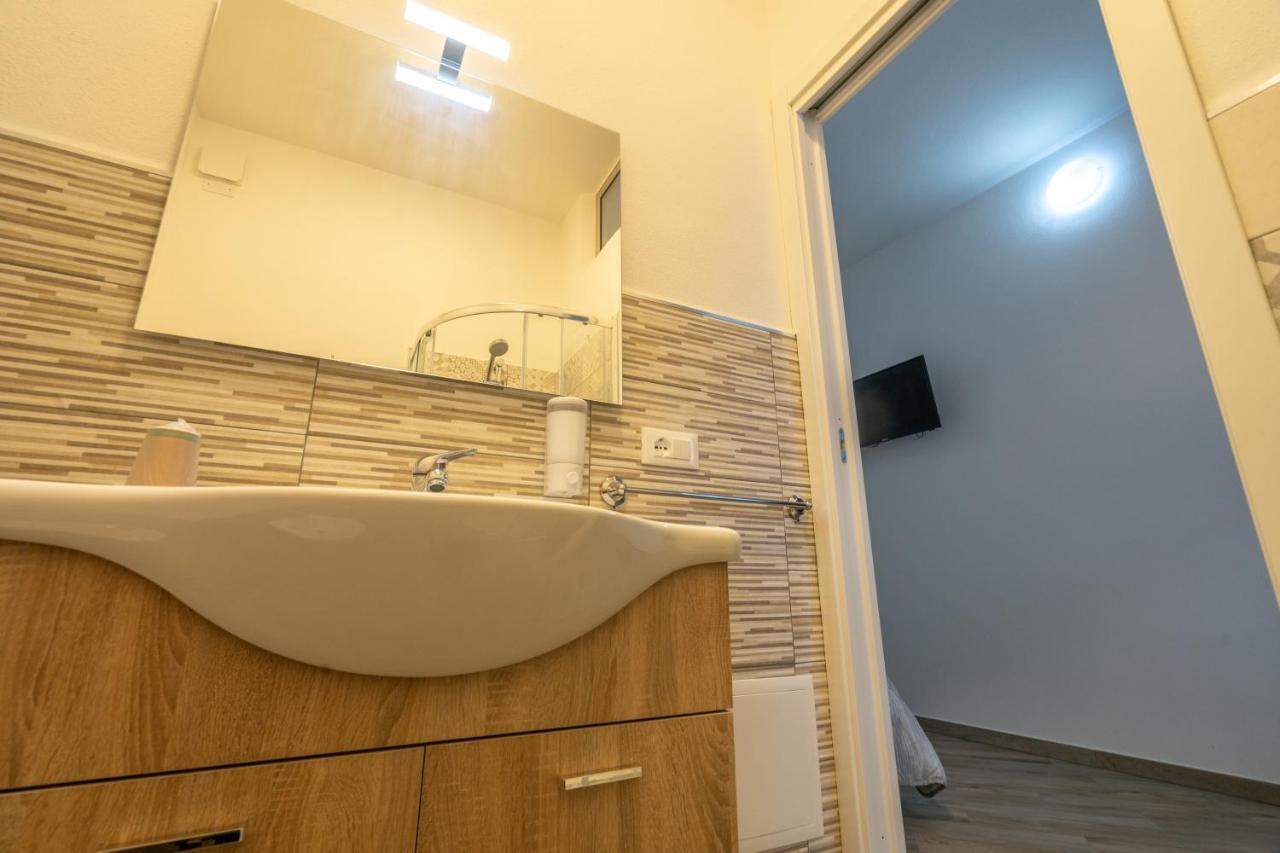 Domoblu Camere In Centro Tortolì Εξωτερικό φωτογραφία