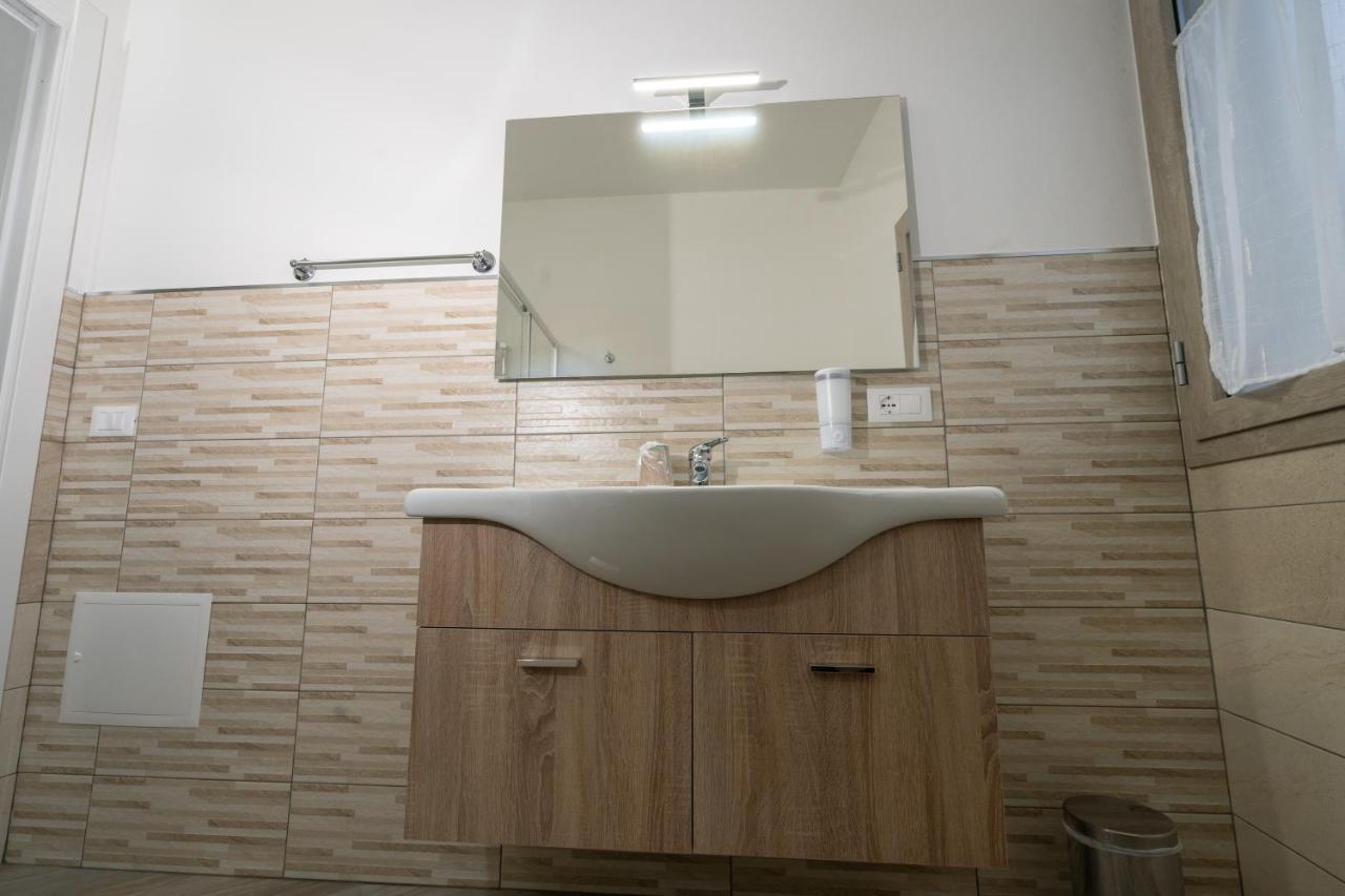 Domoblu Camere In Centro Tortolì Εξωτερικό φωτογραφία